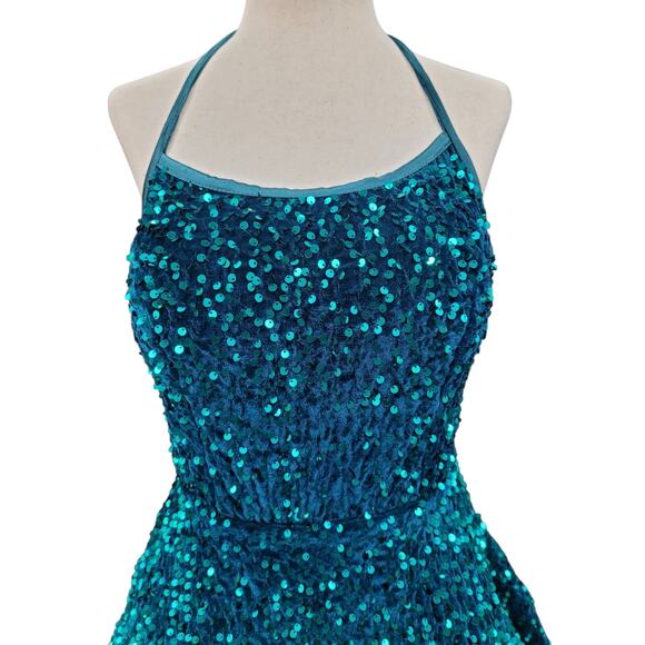 NWT Teal Halter Scoop Neck Sequin Short Dress - Picture 10 of 13
